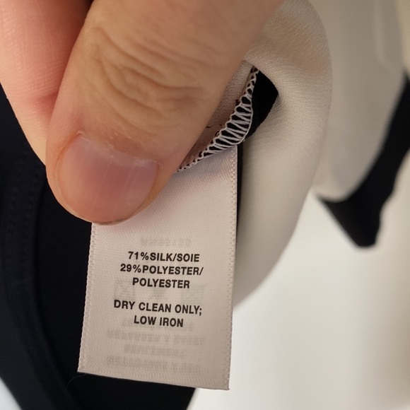 Gorgeous NWOT silk blouse - Picture 3 of 4